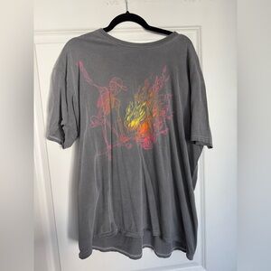 URBAN OUTFITTERS Gray Graphic Shirt